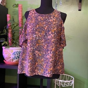 Open shoulder float floral top
